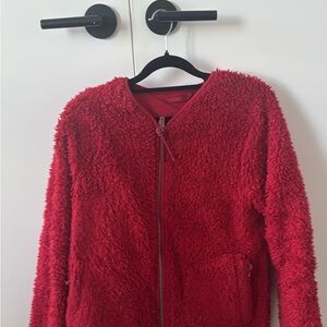 Cozy Red Fleece  lululemon size 6 fits like an 8